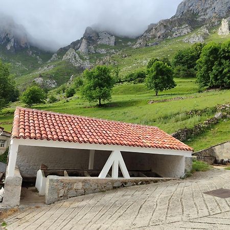 La Casina De Tielve De Cabrales Dentro Del Parque Nacional Picos De Europaヴィラ エクステリア 写真